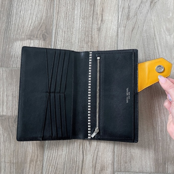[Henri Bendel] Single Snap Large Wallet - Picture 3 of 4